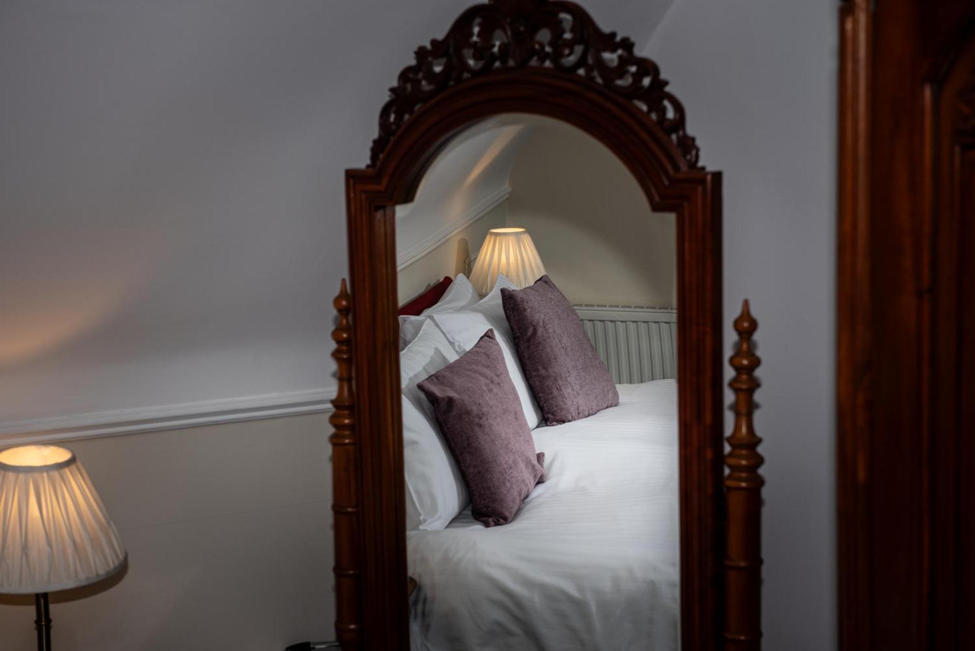Ravenscourt House,