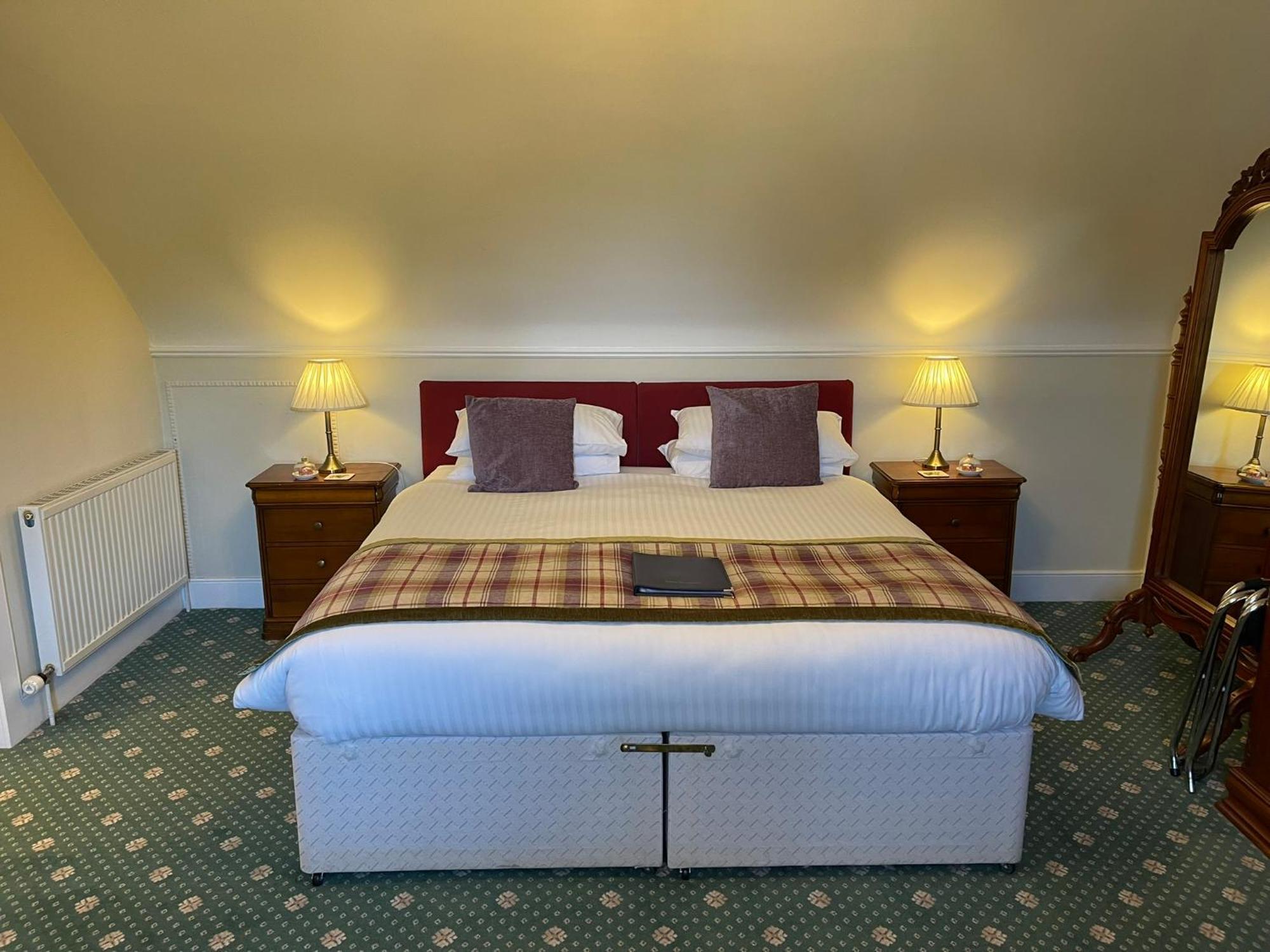 Ravenscourt House, Hotel
